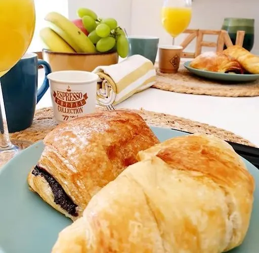 Famous Dreaming Porto