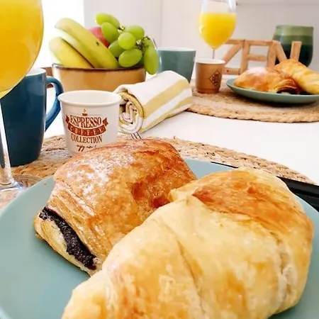 Famous Dreaming Porto